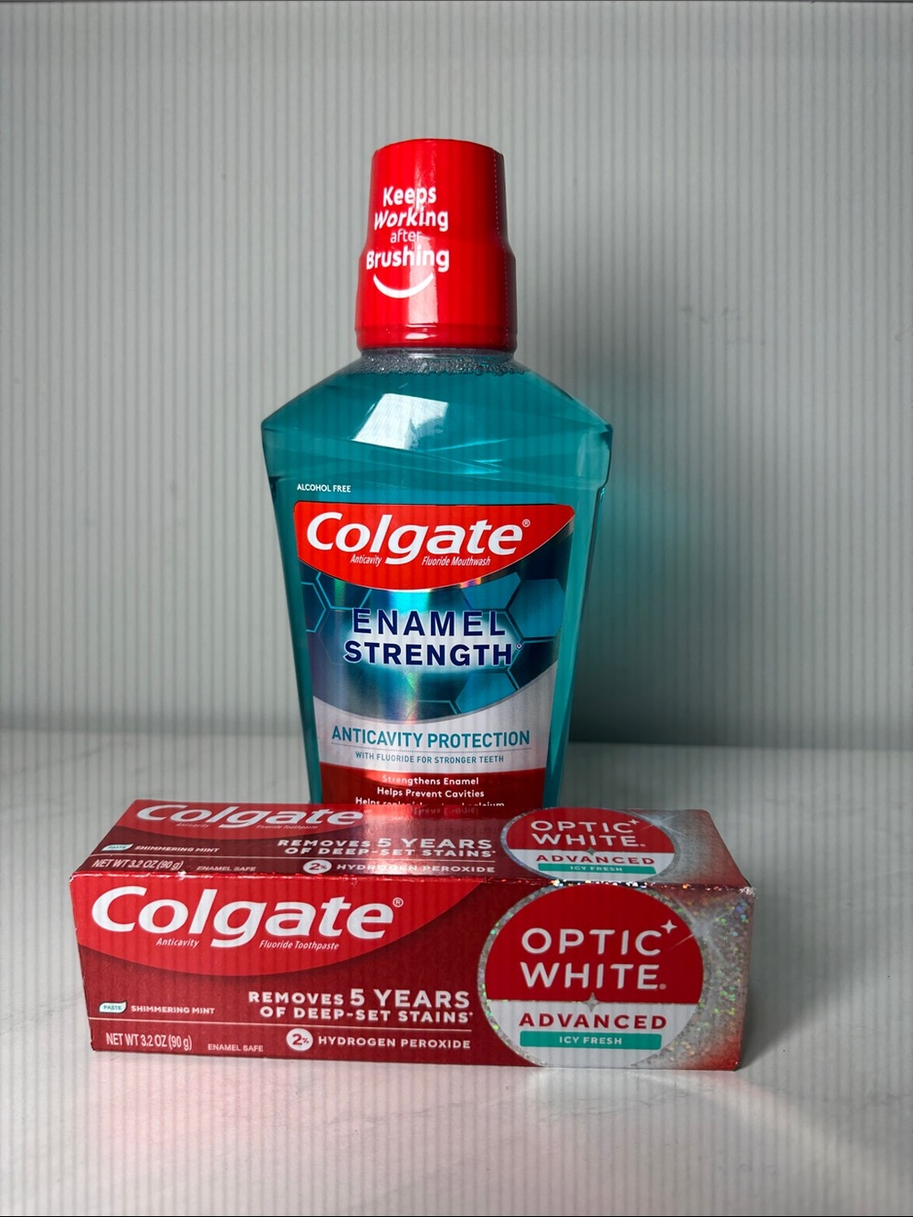 Colgate Mouthwash 16.9 fl oz and Toothpaste 3.2 oz optic white bundle Brand New